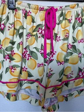 Pillow Talk Women’s Yellow Lemon Print Short Sleeve Shirt Pajama Shorts Set